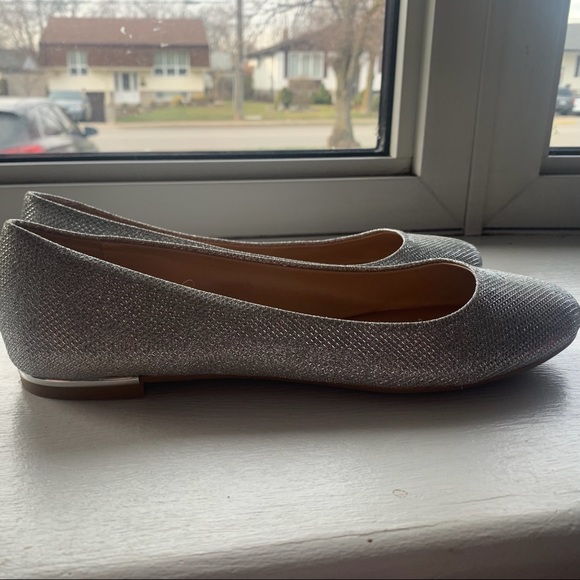 3/$30 • Size 10 Sparkly Flats - Picture 3 of 5